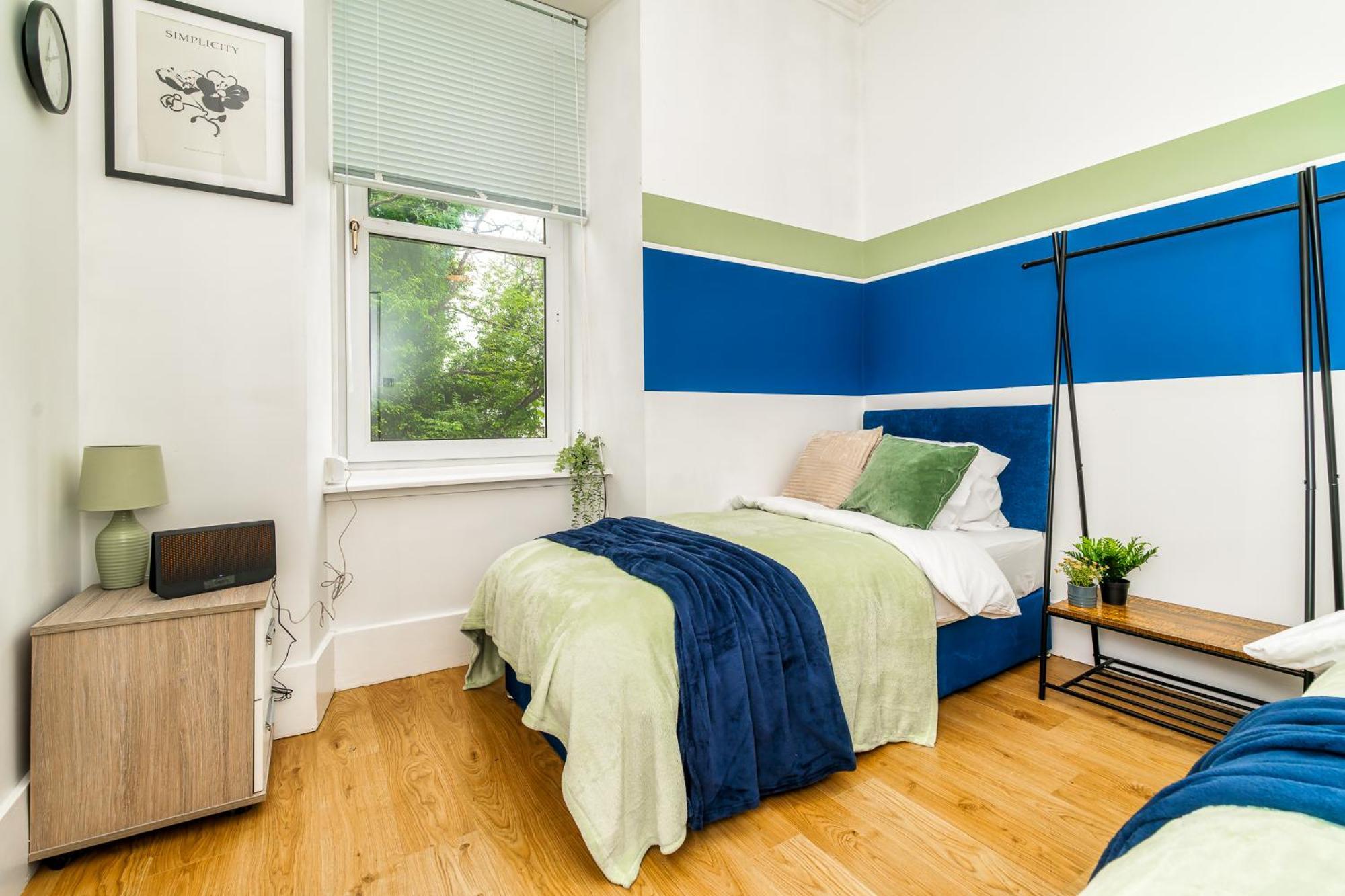 Cosy Retreat - Charming 2-Bed Apartment Greenock Dış mekan fotoğraf